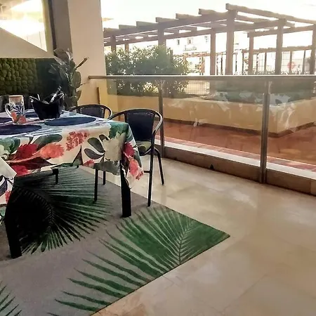 Marina Del Castillo 301 شقة *